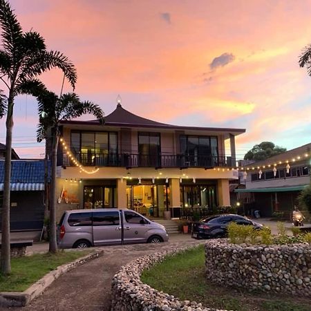 Saranya River House สรัญญาริเวอร์เฮาส์ Mae Ai Exteriér fotografie