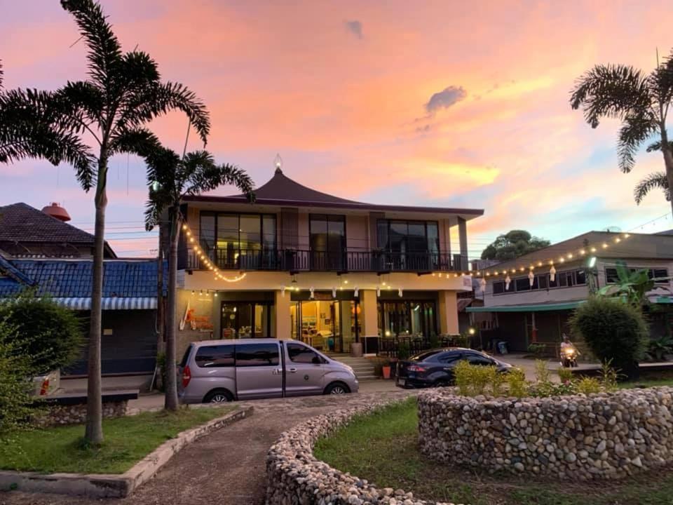 Saranya River House สรัญญาริเวอร์เฮาส์ Mae Ai Exteriér fotografie
