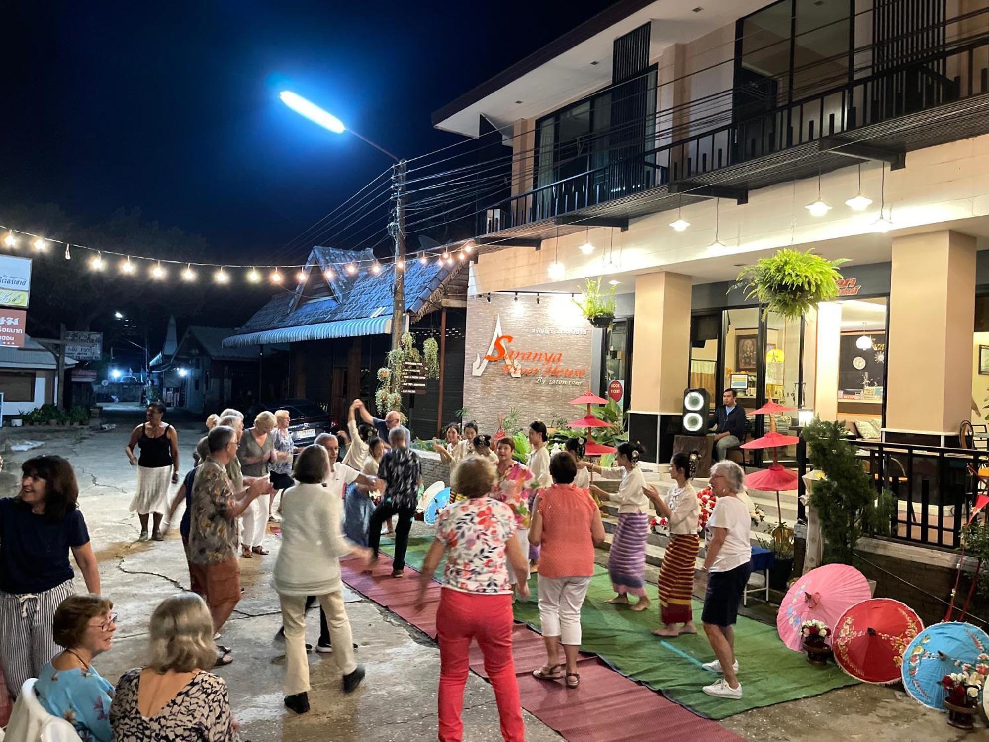 Saranya River House สรัญญาริเวอร์เฮาส์ Mae Ai Exteriér fotografie